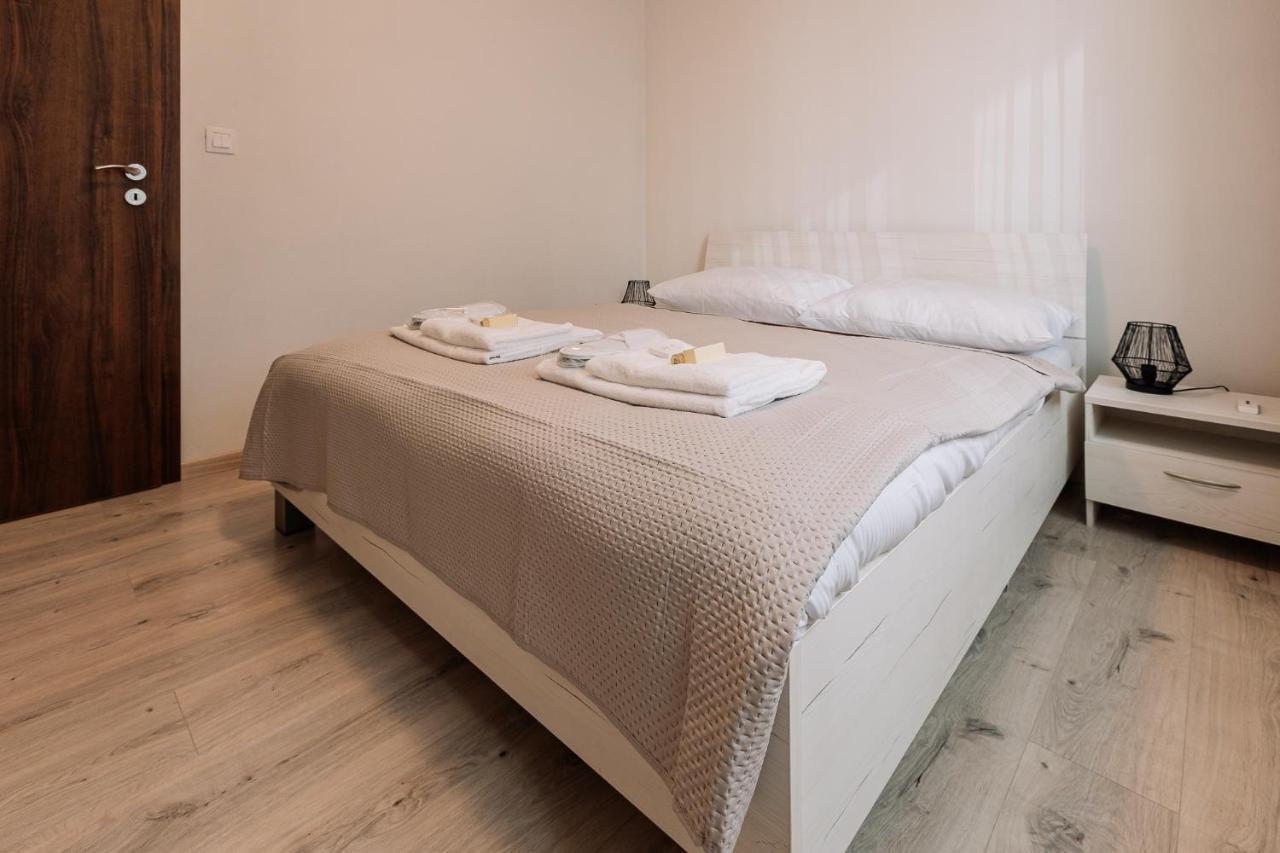 Skau 1 Old Town Family & Business Apartment Free Parking Pressburg Exterior foto
