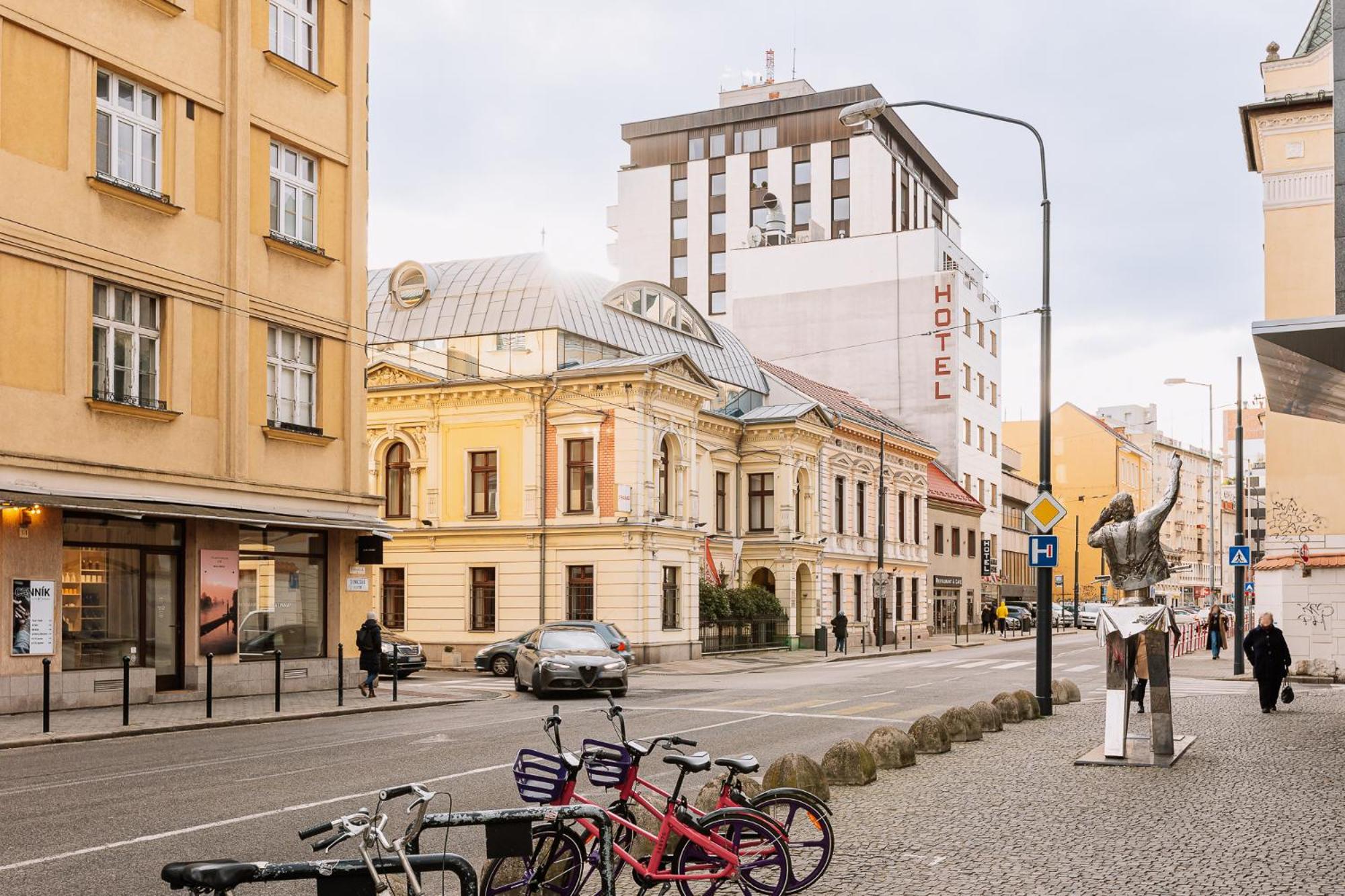 Skau 1 Old Town Family & Business Apartment Free Parking Pressburg Exterior foto